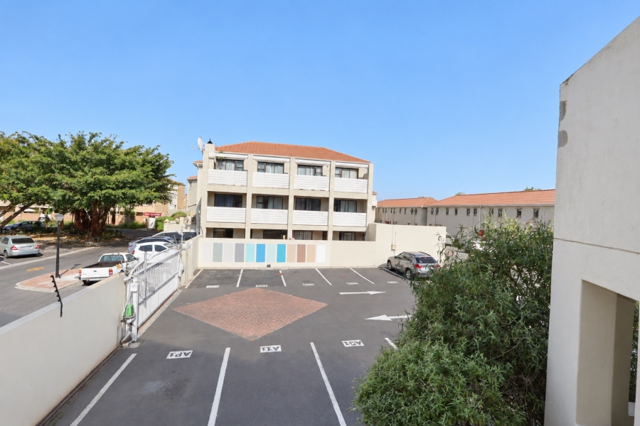 2 Bedroom Property for Sale in Parklands Western Cape